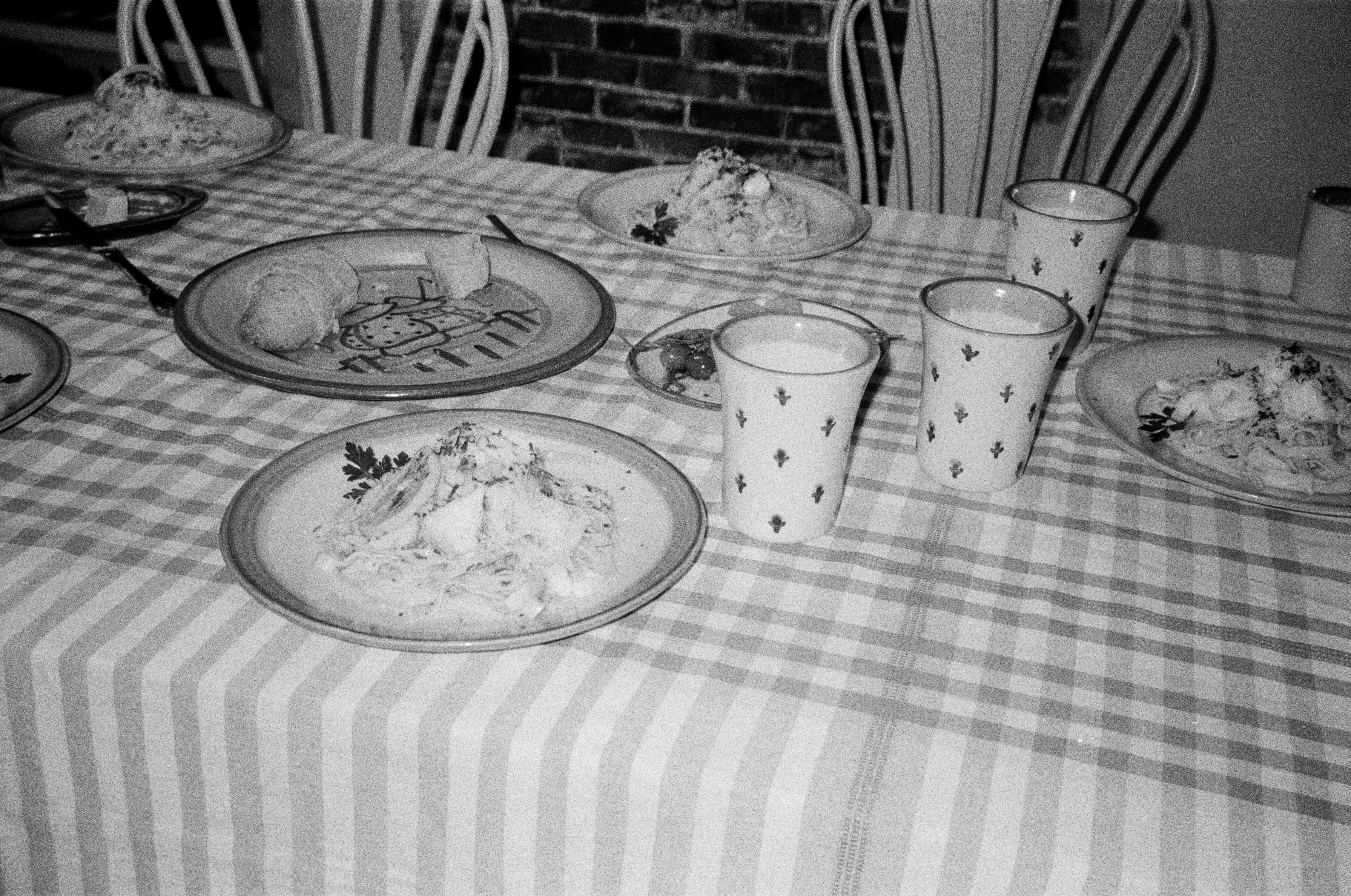 Forget-Me-Not Dinner Plate in Green
