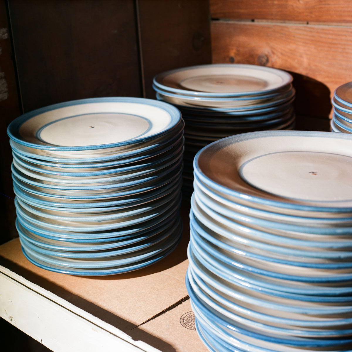 Forget-Me-Not Dinner Plate in Blue