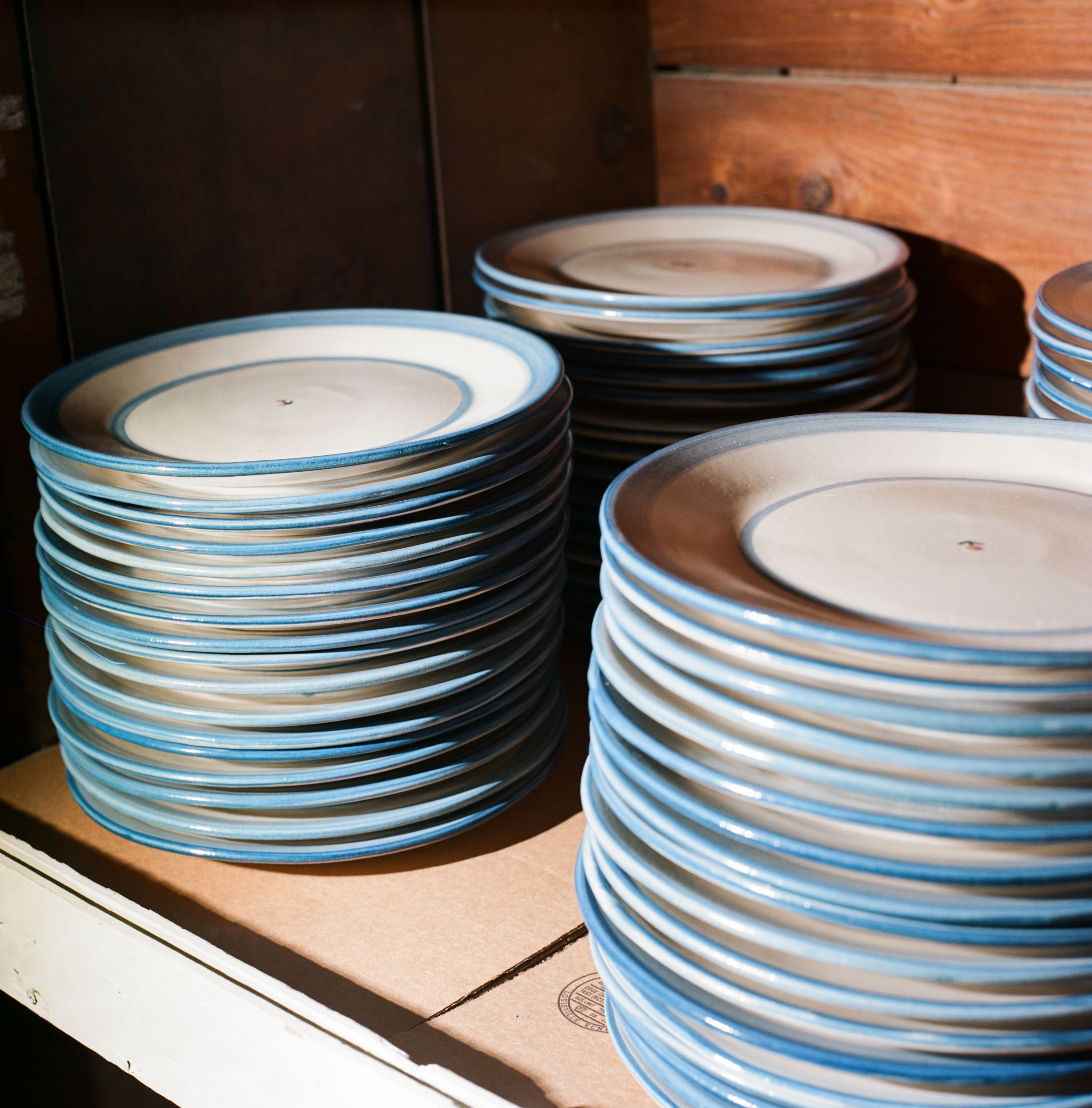 Forget-Me-Not Dinner Plate in Blue