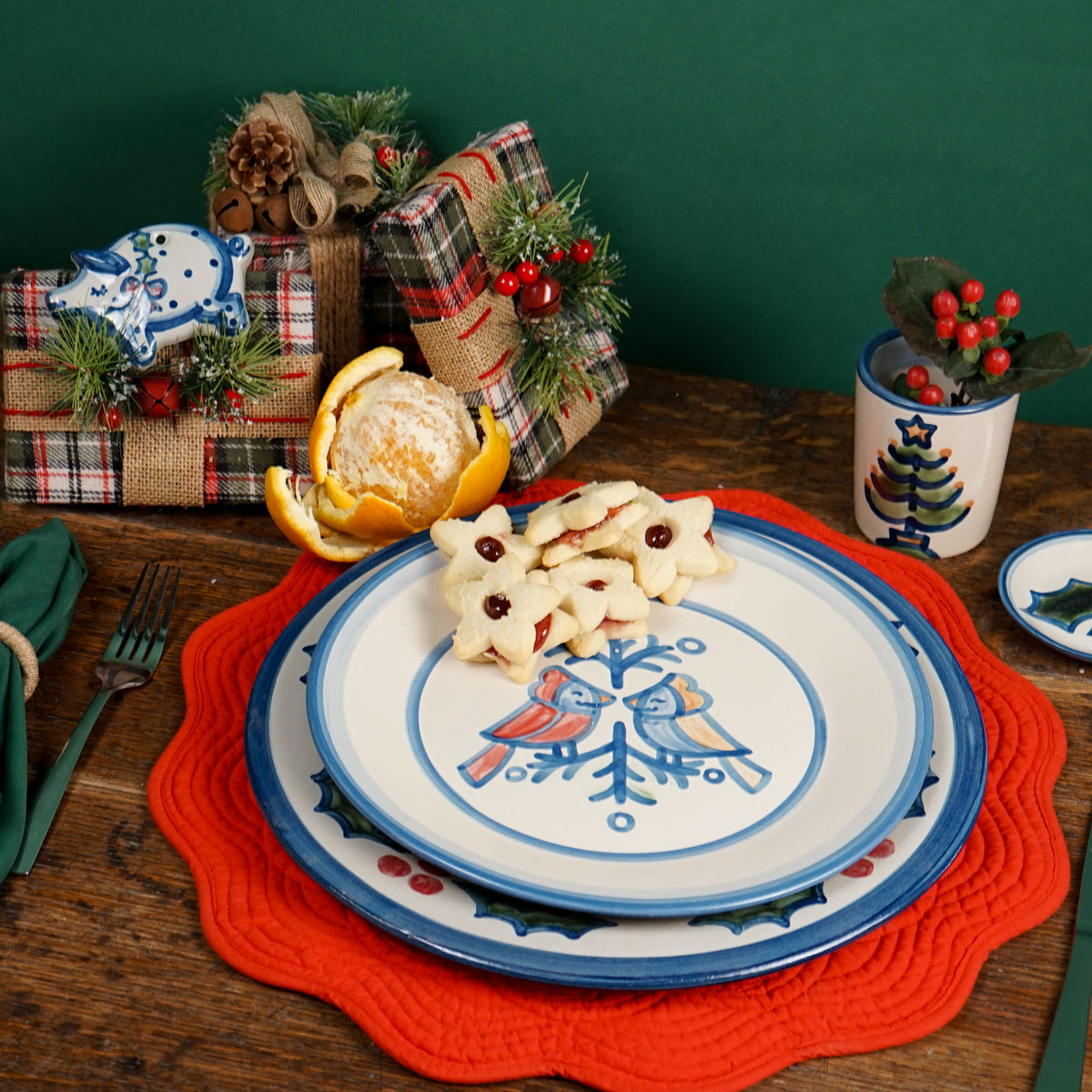 Kissing Cardinals Dinner Plate