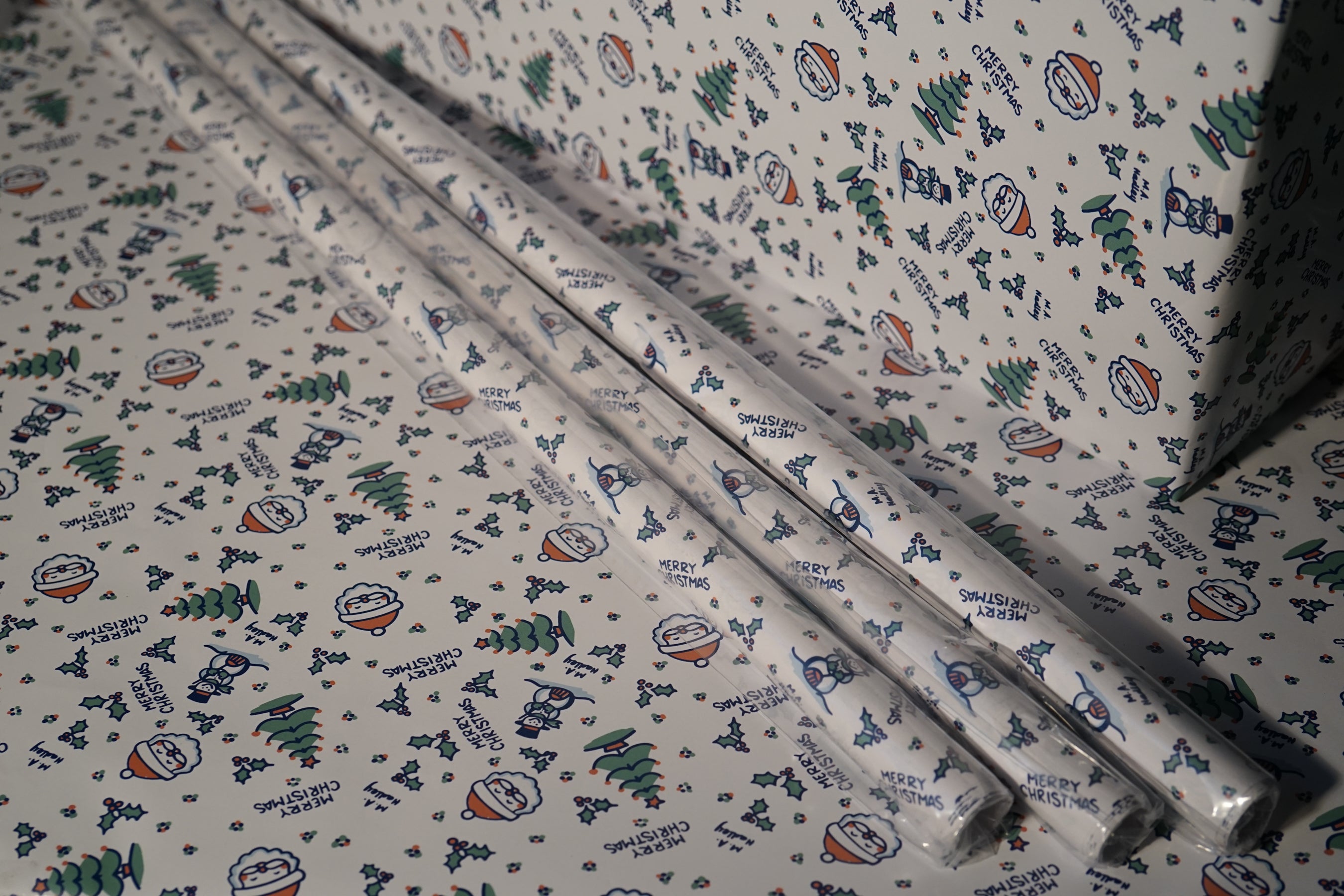 Hadley Holiday Gift Wrap