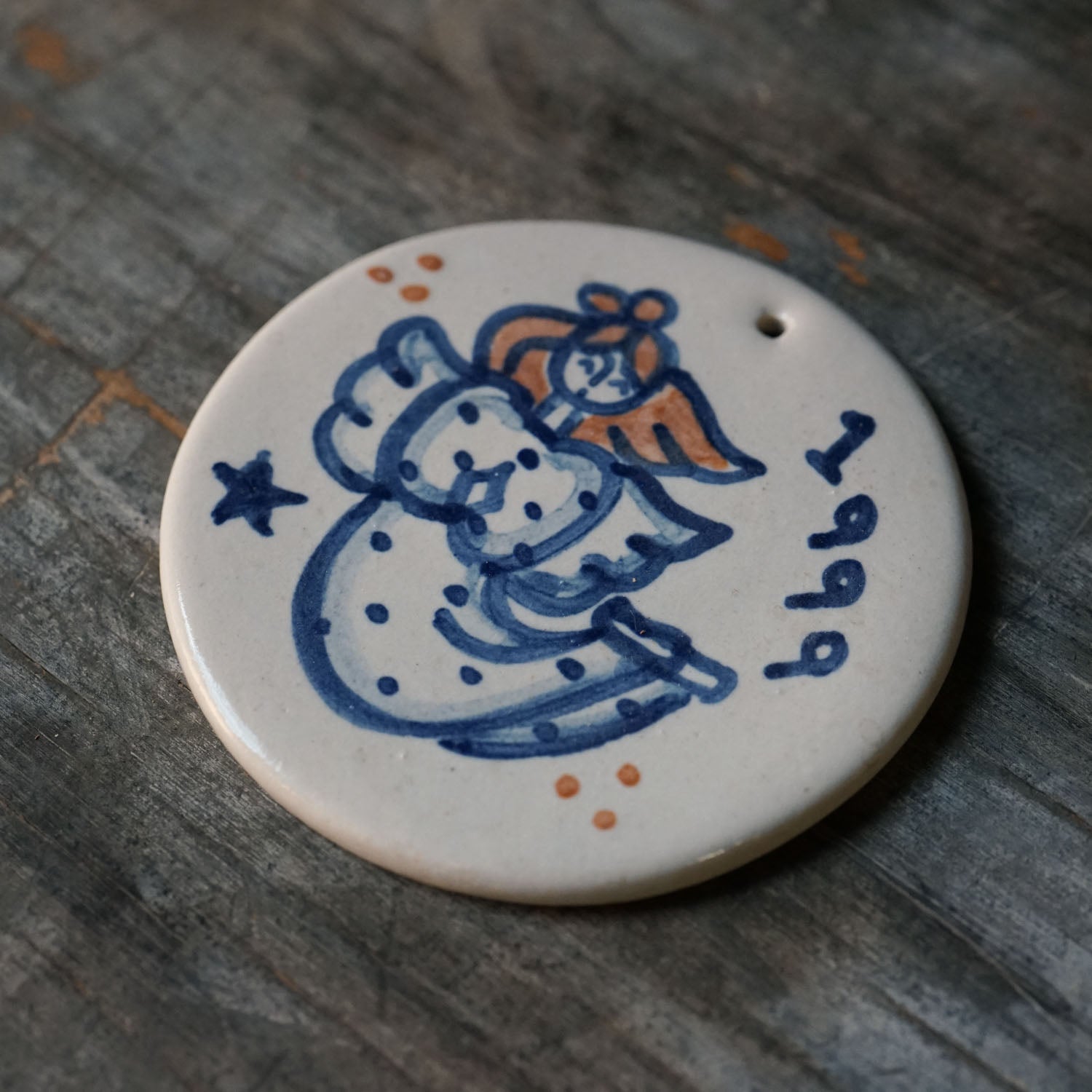 Round Ornament - 1999 Design