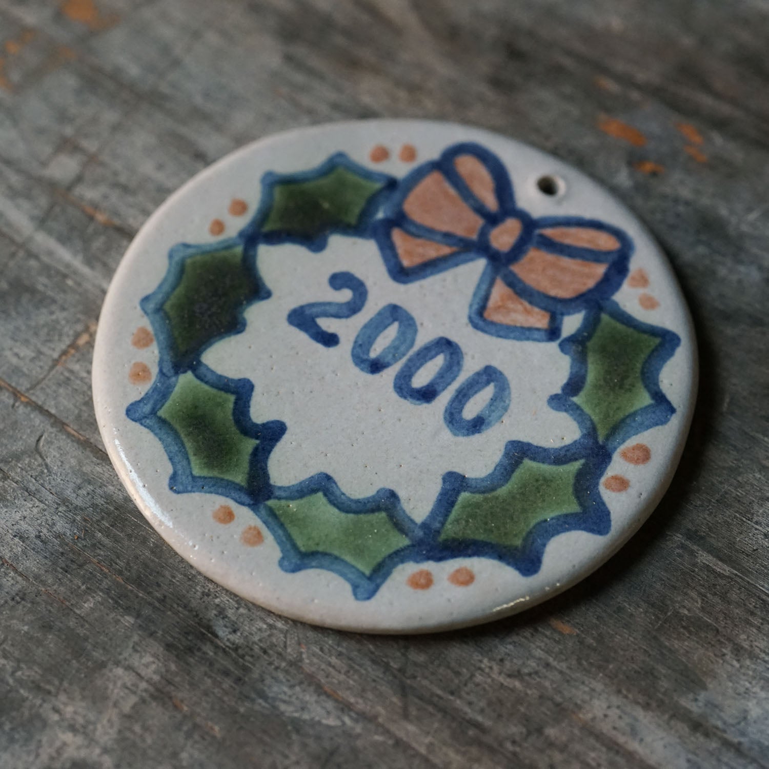 Round Ornament - 2000 Design
