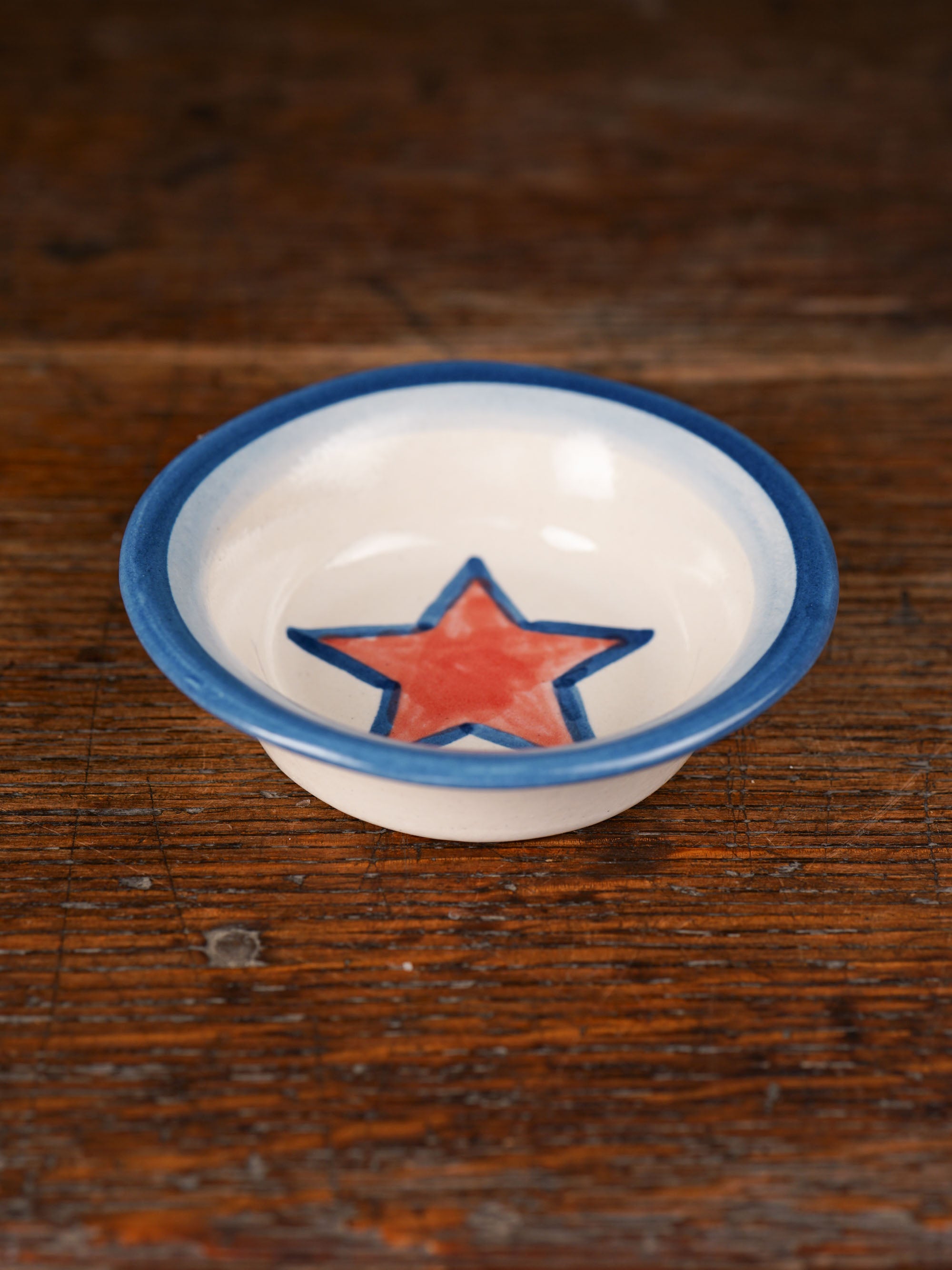 Red Star Ramekin