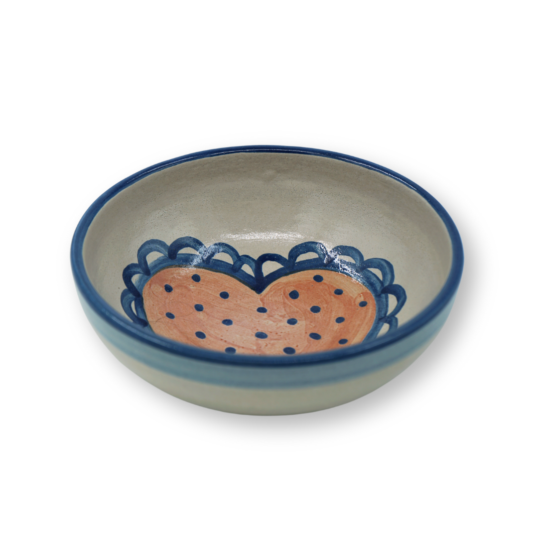 Medium Serving Bowl - Doily Heart