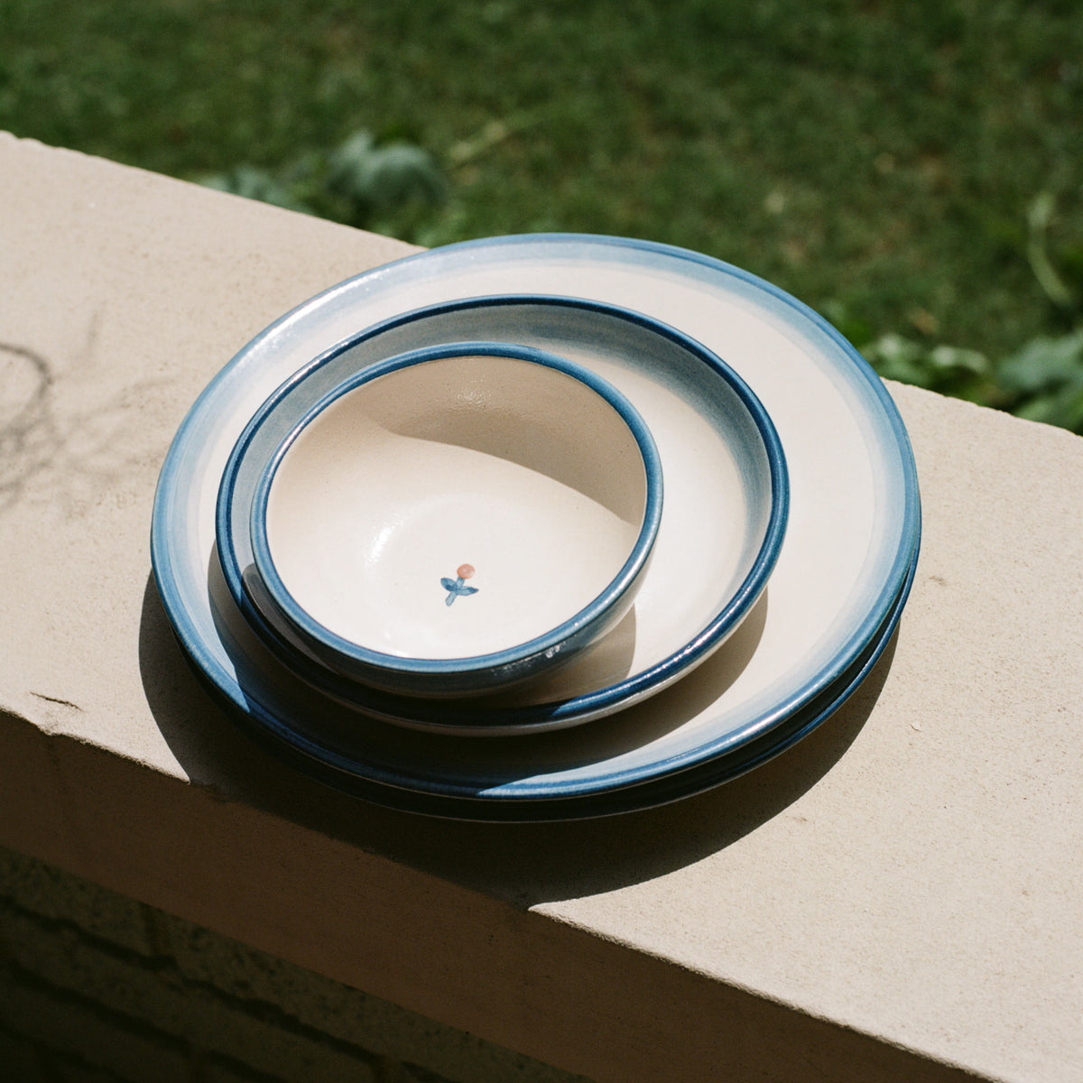 Forget-Me-Not Pasta Plate in Blue
