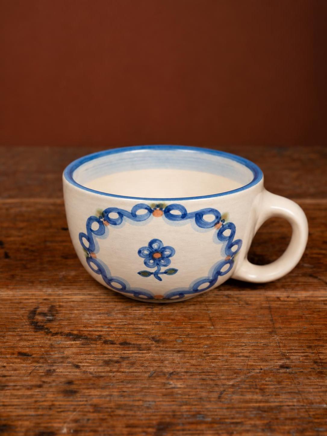 Giant Cup