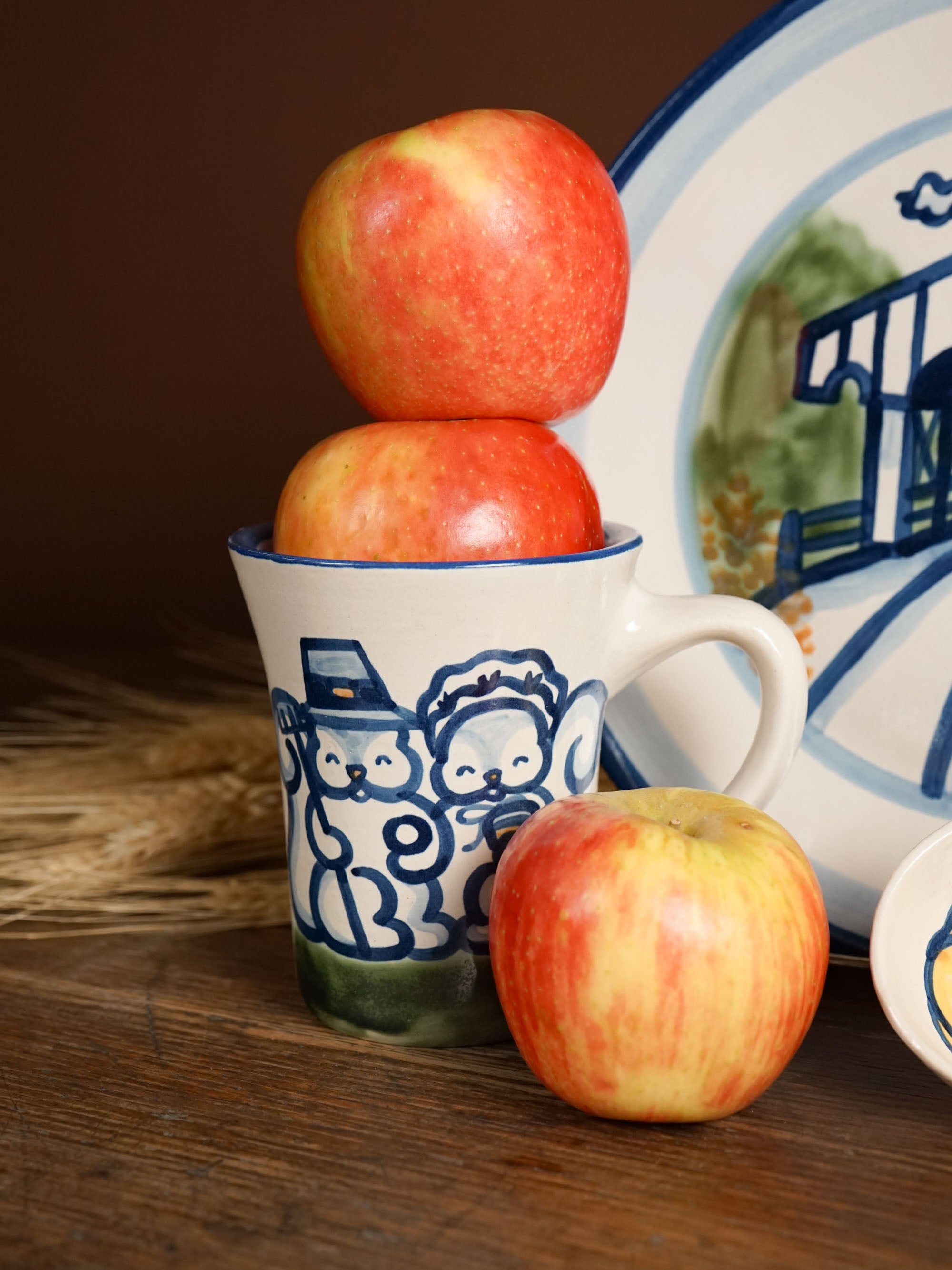 Squirrel Couple Flare Mug
