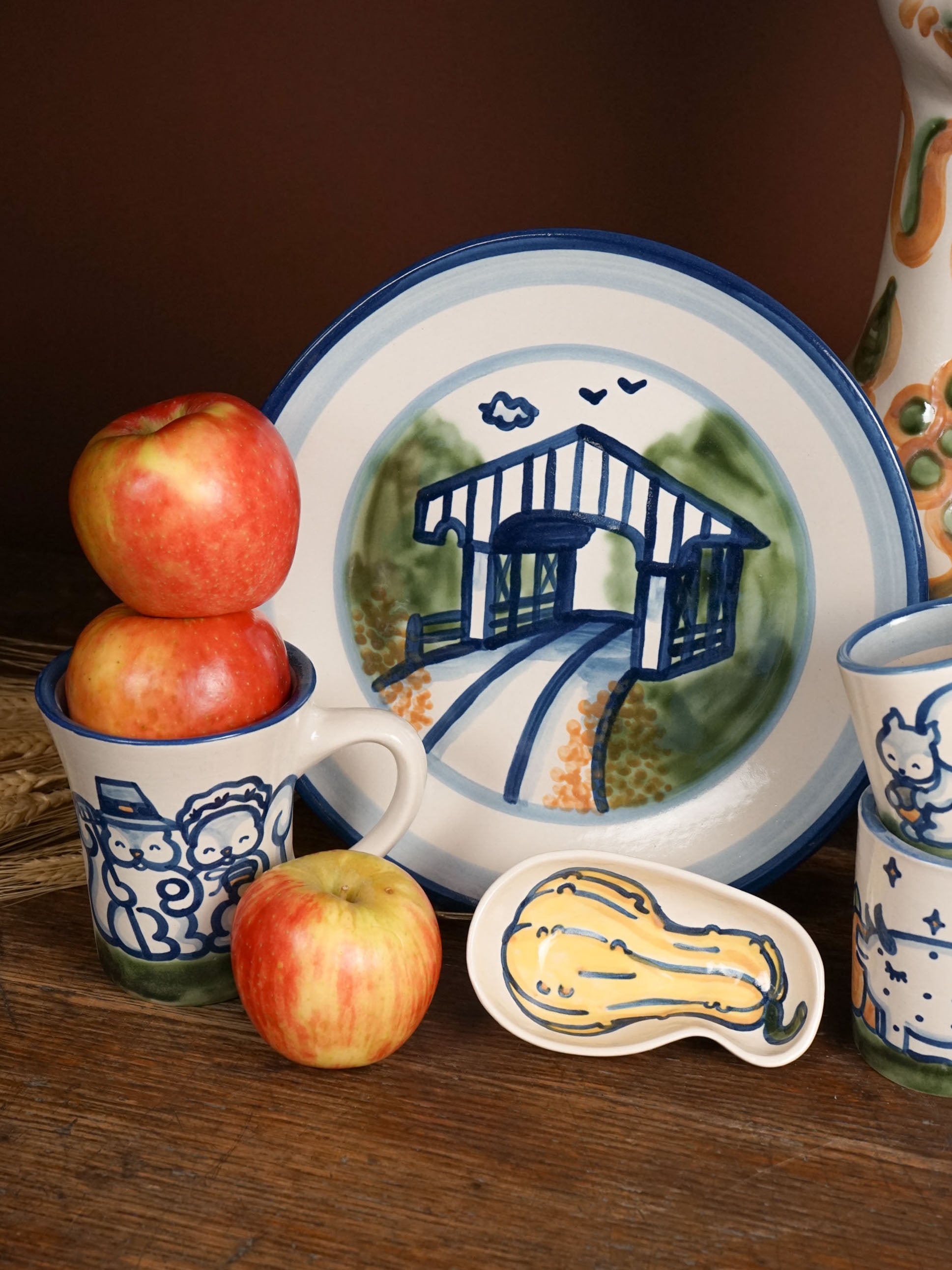 Squirrel Couple Flare Mug