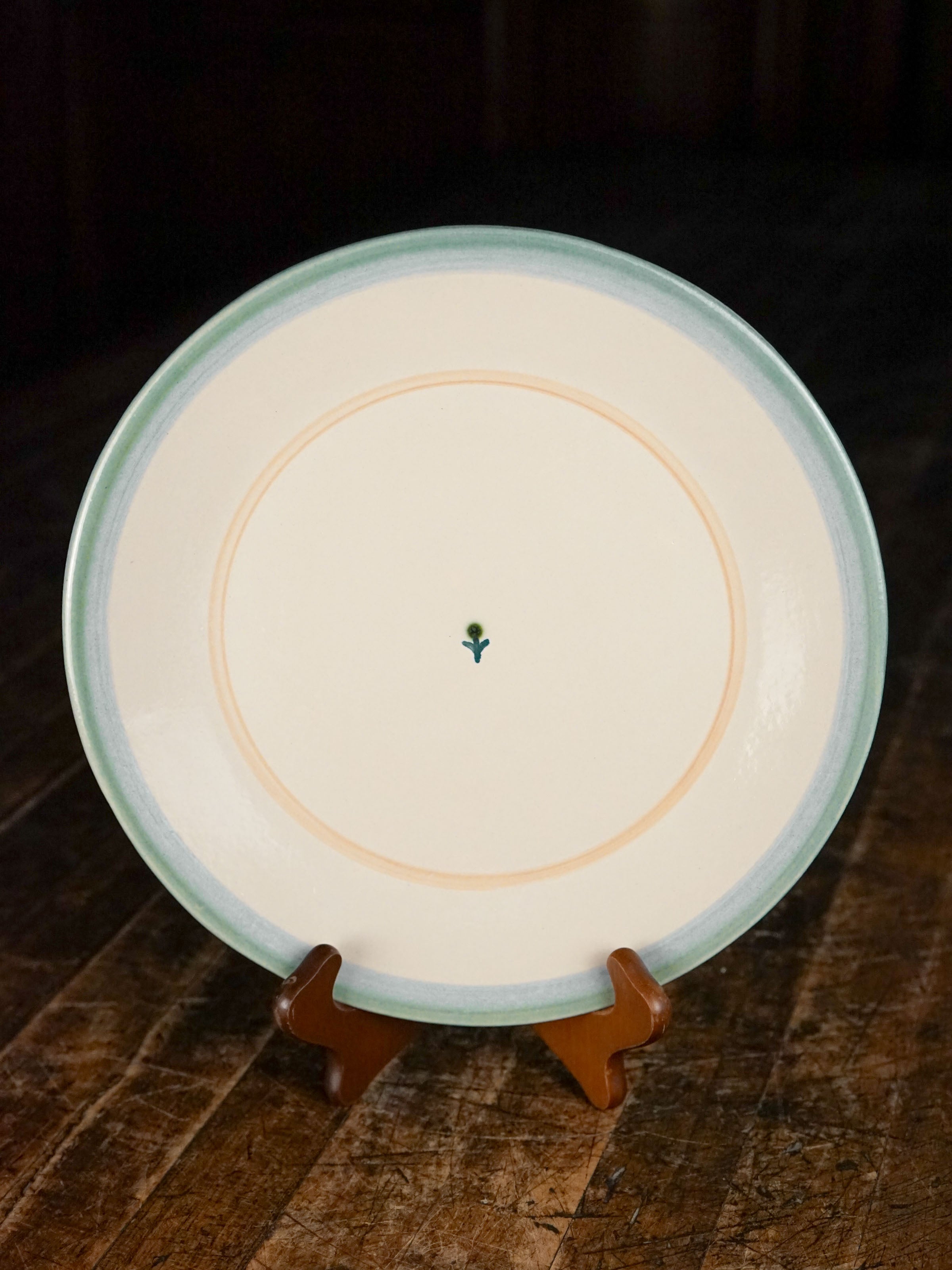 Forget-Me-Not Dinner Plate in Green