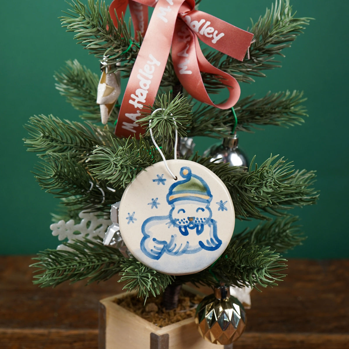 Walrus Polar Pal Round Ornament